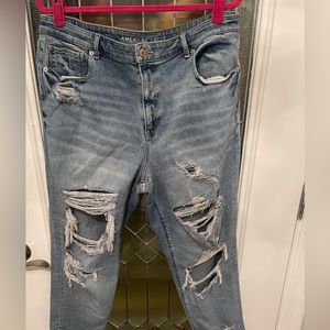 American eagle ripped boyfriend jeans